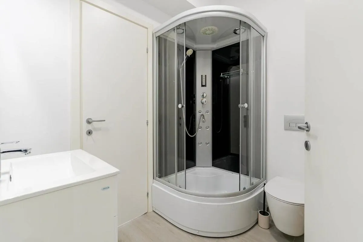 Downtown Urban Studio W Balcony Vol 1 Bukarest Apartment