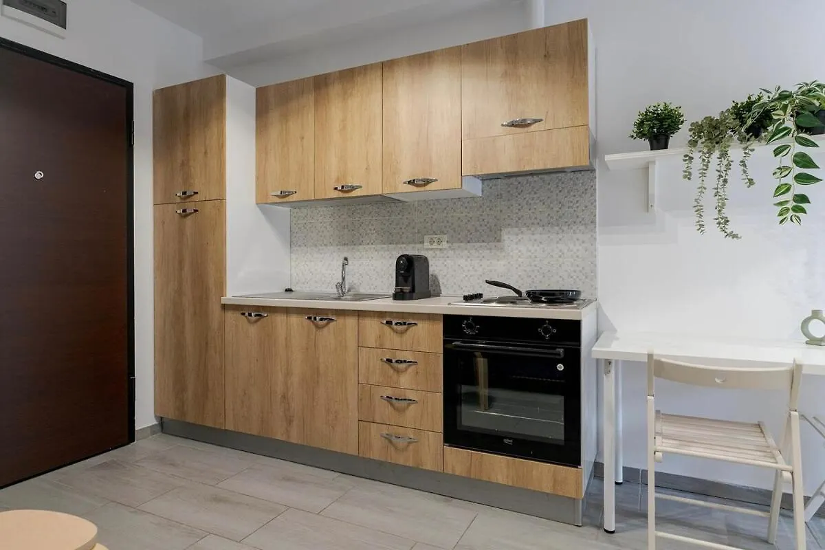 Apartment Downtown Urban Studio W Balcony Vol 1 Bukarest